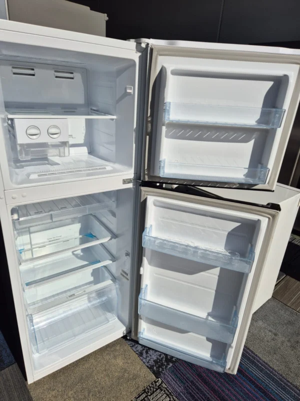 Hisense 230L Fridge used like new