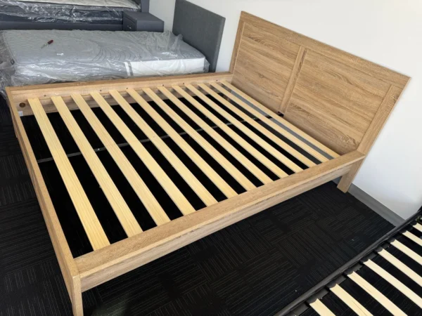 Queen wooden bed used like new