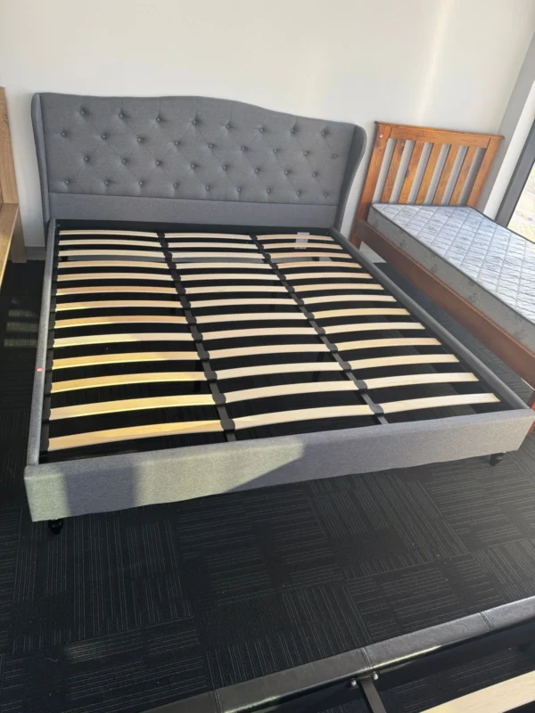 King Size Fabric Pier Bed brand new