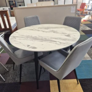 Dining Table with 4 Chairs – Used Like New