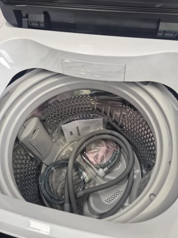CHiQ 8kg Top Loader Washing Machine brand new