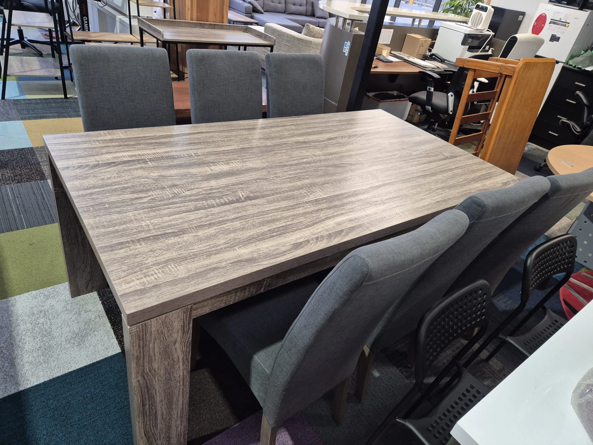 Dining Table With 6 Chairs - Used Like New