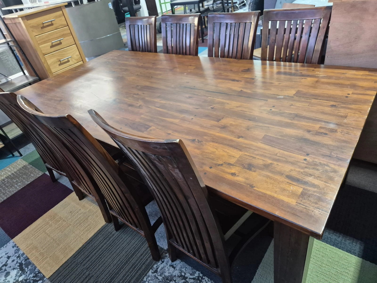 Dining Table With 8 Chairs – Solid Wooden Like New