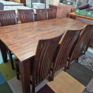 Dining Table With 8 Chairs – Like New