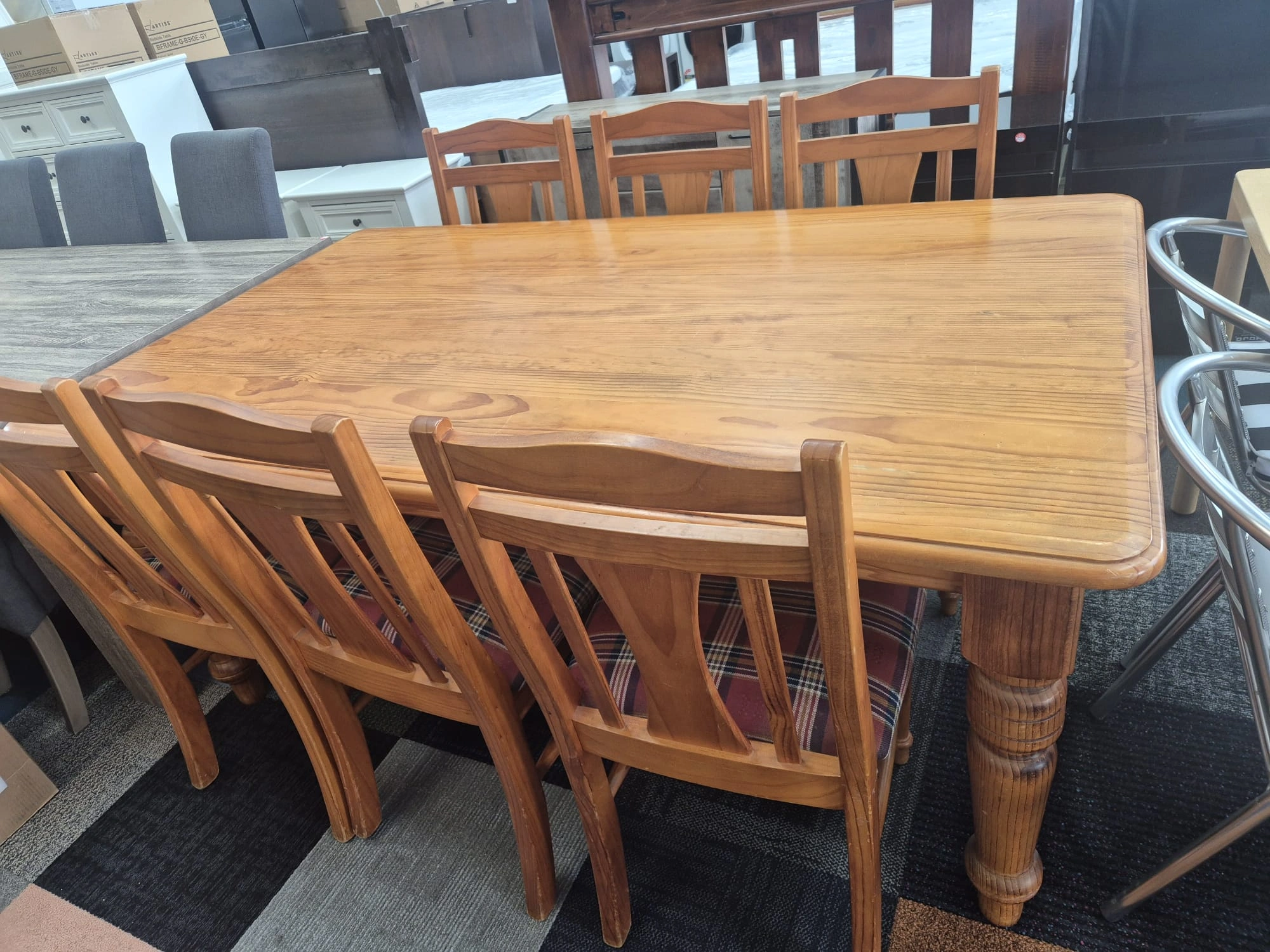 Solid Wooden Dining Table With 6 Chairs