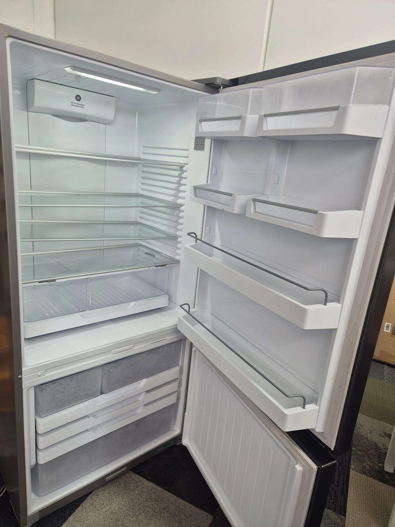 Fisher & Paykel Fridge Ice Maker used Like New