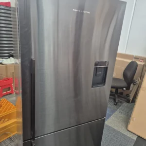 Fisher & Paykel Fridge Ice Maker and Cold Water Like New