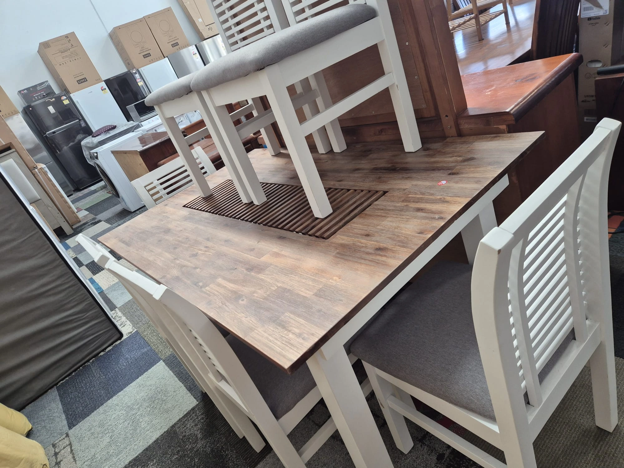 Dining Table with 6 Chairs Used Like New