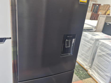 Samsung 424L Black Refrigerator - Used Like New Condition