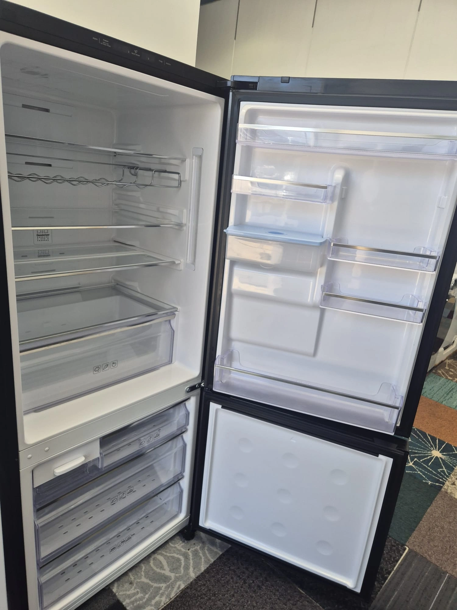 Samsung 424L Black Refrigerator - Like New