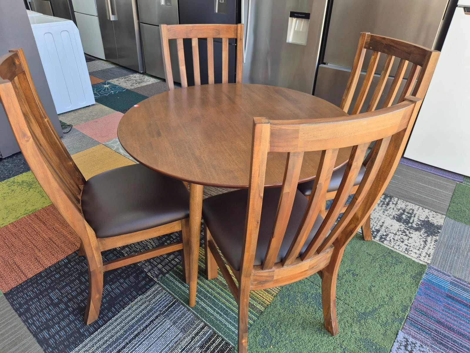 Dining Set Used Like New