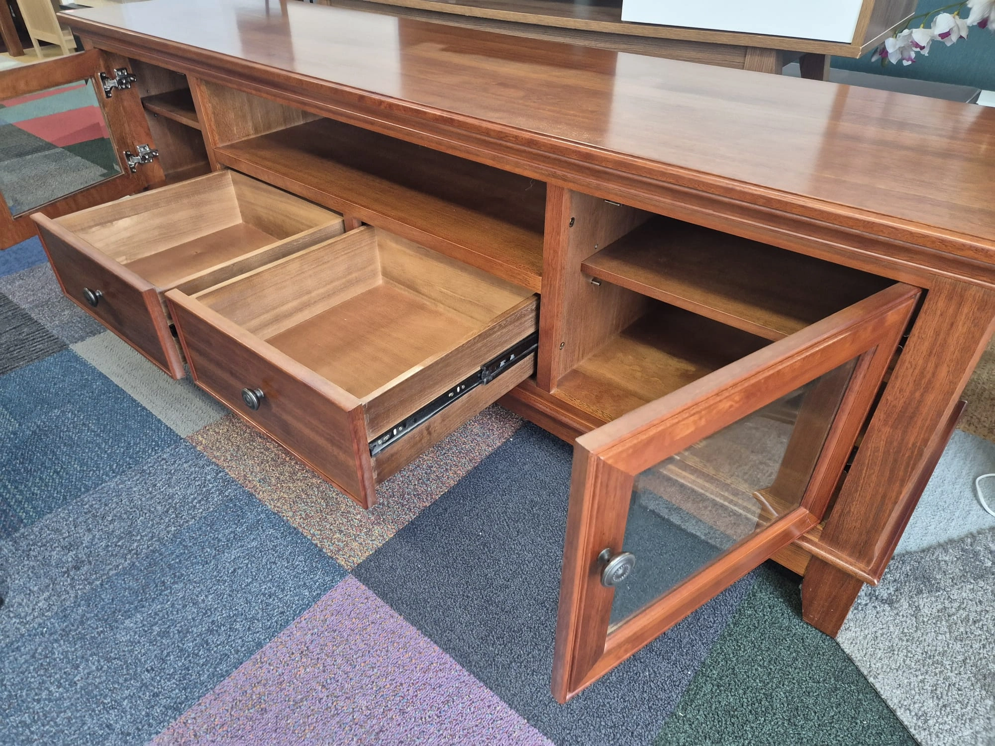 Solid Wooden Entertainment Unit TV Unit Like New