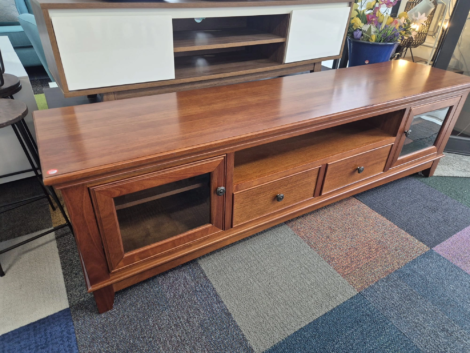Solid Wooden Entertainment Unit TV Unit Like New condition
