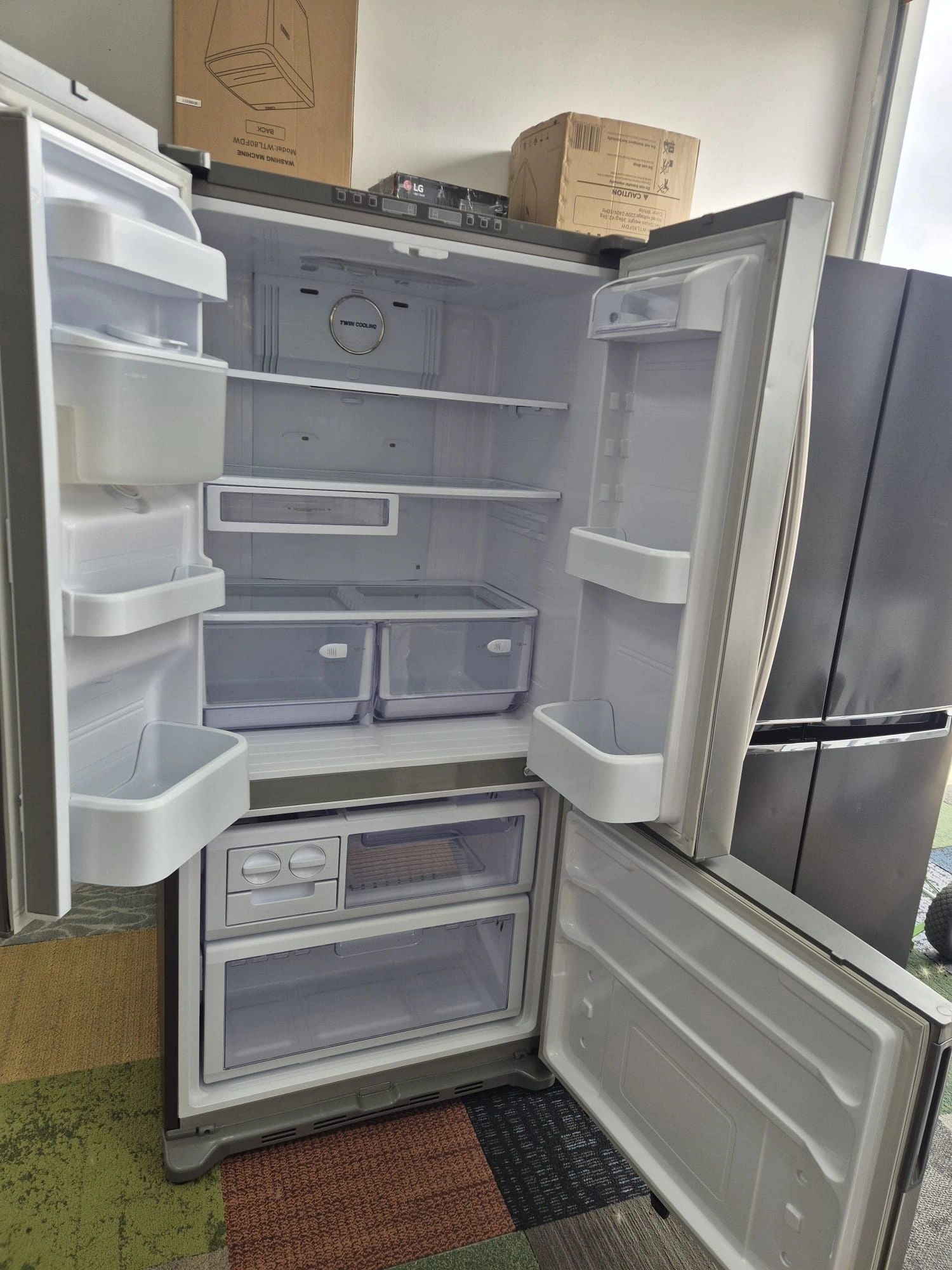 Samsung 533L French Door Fridge with Water Dispenser Like New