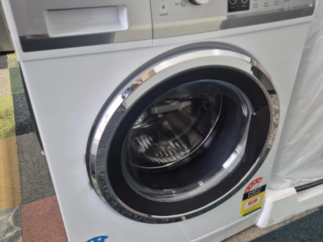 Fisher & Paykel 8kg Washing Machine Used Like New