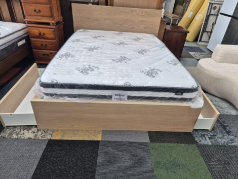 Queen Bed Like New with New Mattress Complete Deal