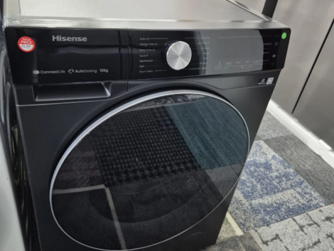 Hisense Black 10kg Washing Machine Like New Condition
