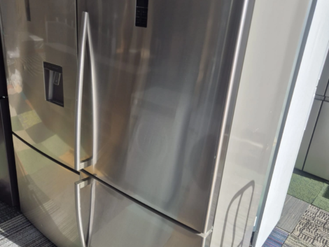 Hisense 435L Fridge Like New Condition