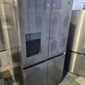 440L Non-Plumbed Fridge Ice and Water Dispenser Like New Condition