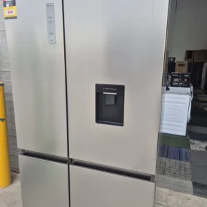 Hisense Side by Side Fridge 649L Like New Condition