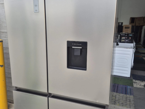 Hisense Side by Side Fridge 649L Like New Condition