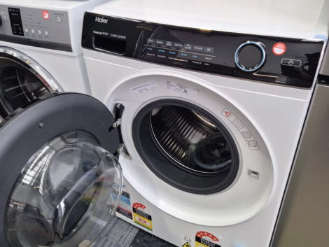 Haier 9/5kg Washer Dryer Combo Used Like New