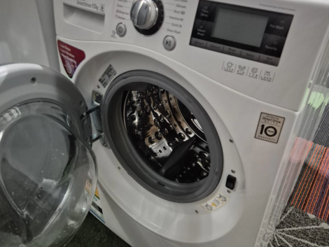 LG 10kg Washing Machine – Used Like New