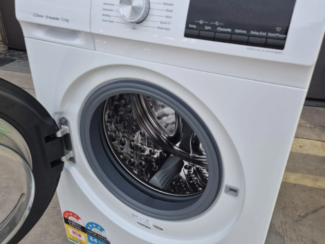 Hisense 7.5kg Washing Machine Used Like New
