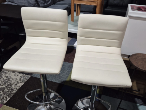 Bar Stools Set of 2 – Like New