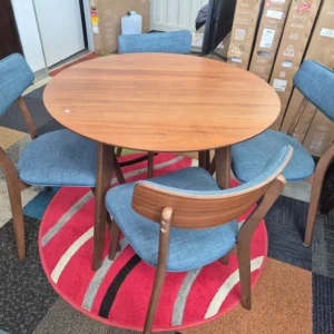 Round Dining Table Set Like New