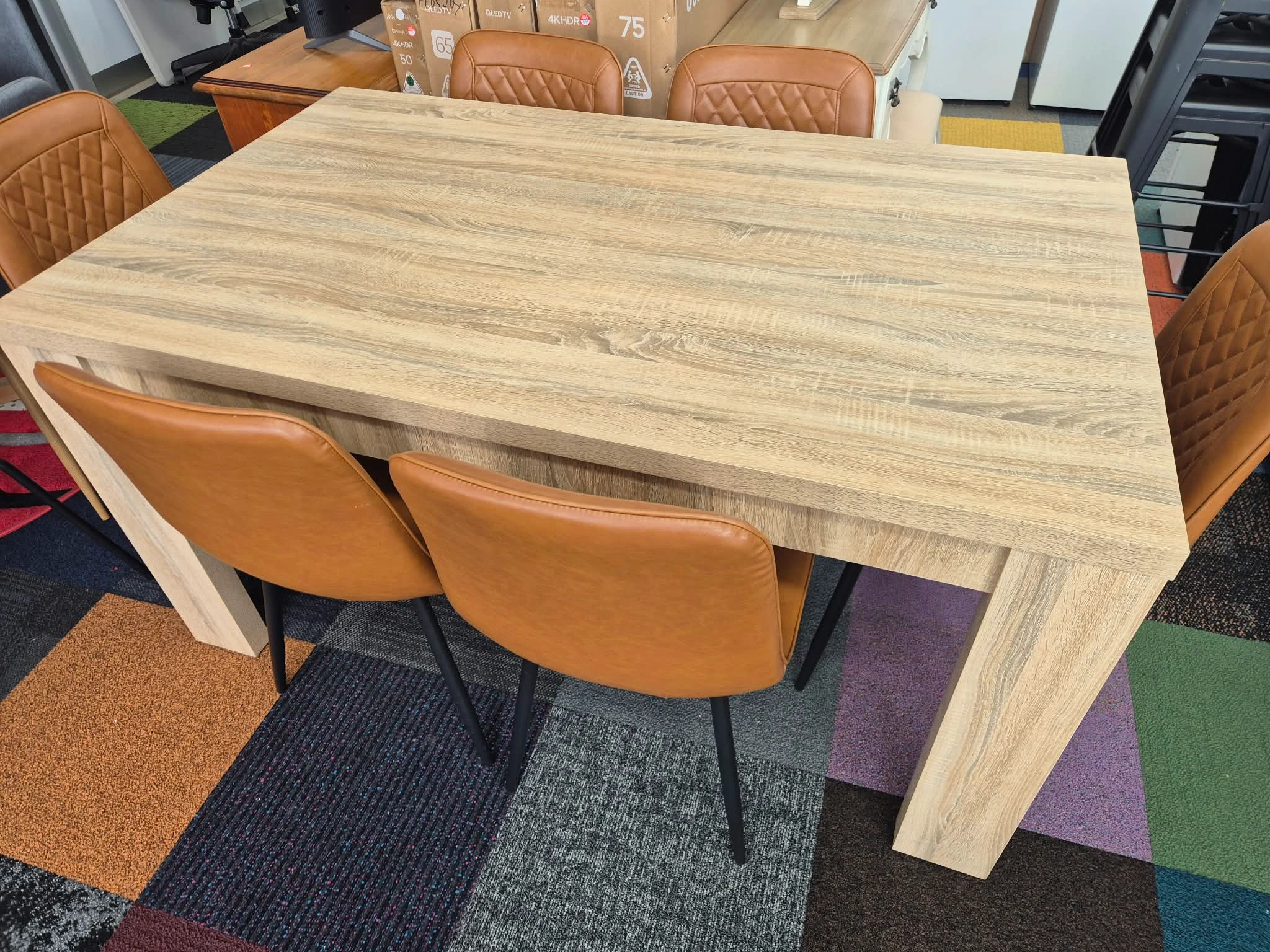 Dinning Table With 6 Chairs Like New Condition