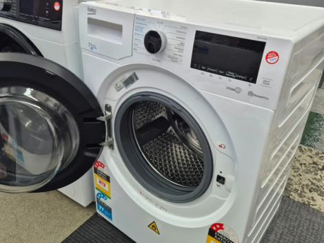 Beko Washer Dryer Combo 7.5Kg-4Kg Like New
