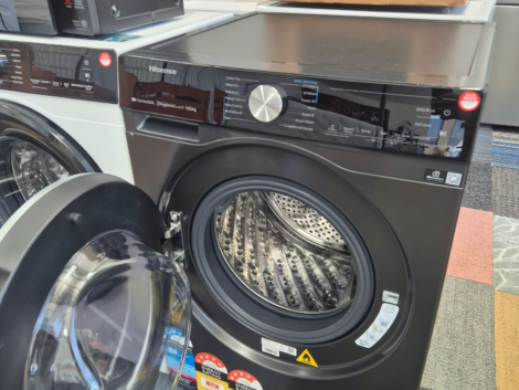 Hisense 10kg/6kg Washer Dryer Combo Black Used Like New