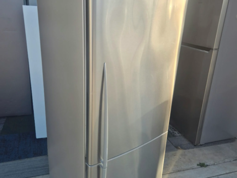 Fisher & Paykel 442L Fridge Used Like New